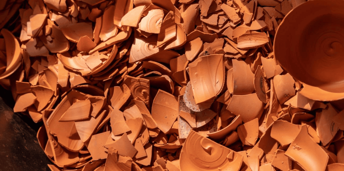 A compostable clay cup replaces singleuse plastic Zarkon Group Real