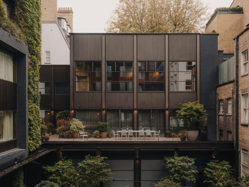 Oskar Kohnen fills London office with midcentury modern furniture